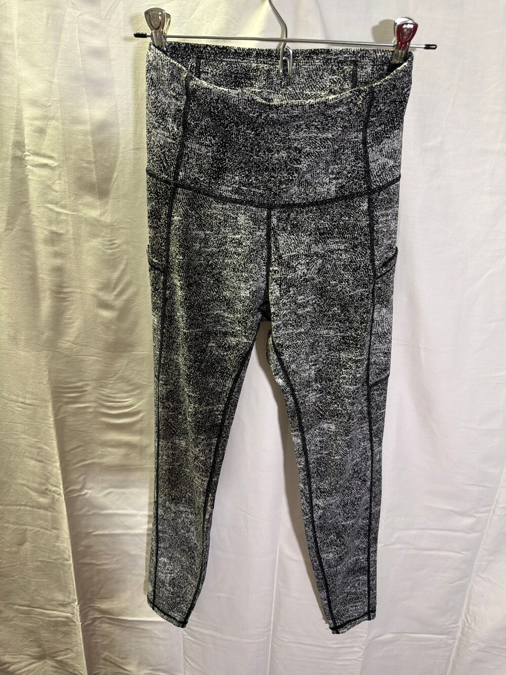 High Waist Black and Gray Leggings with Pockets